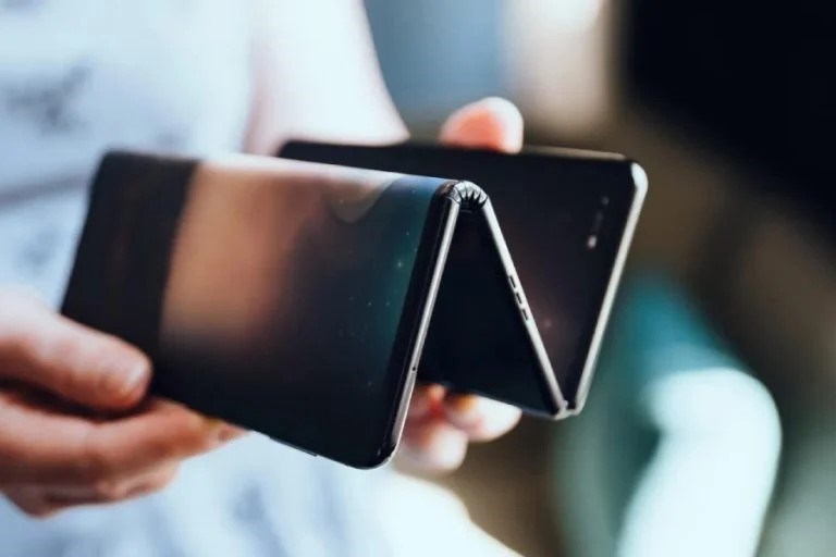 Huawei'nin Yenilikçi Tri-Foldable Telefonu