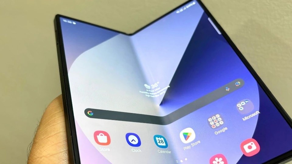 Samsung'un Yeni Katlanabilir Telefonu: Galaxy Z Fold Special Edition